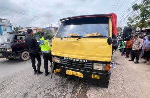Truk Tabrak Pemotor Hingga Tewas di Tanjungpinang Diduga Uji Kir Sudah Kadaluarsa