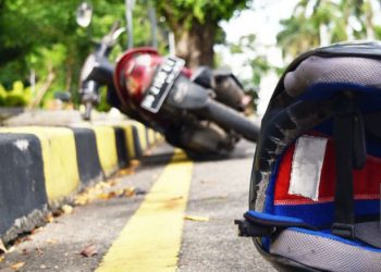 Pria Paruh Baya di Tanjungpinang Tewas usai Jatuh dari Motor .