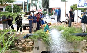 BP Batam dan PT ABHi Lakukan Flushing Jaringan Pipa Air, Guna meningkatkan Kualitas Air