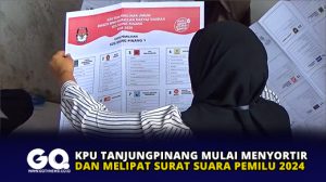 KPU Tanjungpinang Mulai Menyortir dan Melipat Surat Suara Pemilu 2024