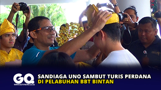 Sandiaga Uno Sambut Turis Perdana di Pelabuhan BBT Bintan