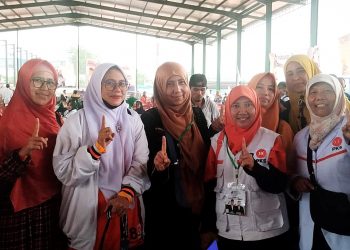 Kemenangan Ada di Bilik Suara, Suryani Ajak Relawan AMIN di Kepri “Door to Door”