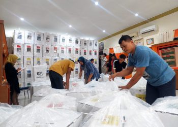 Lima Kecamatan Selesai Lakukan Rekapitulasi, Logistik Telah Dikirim ke KPU Bintan.