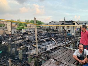 Sebuah Rumah di Pantai Impian Tanjungpinang Ludes Terbakar