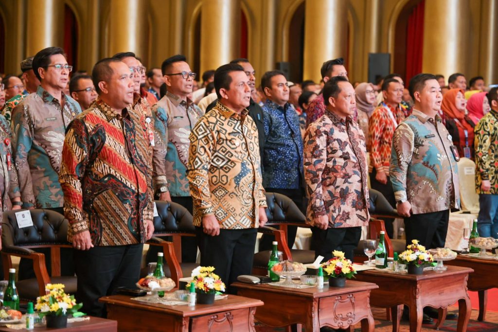 Gubernur Kepri Didampingi Mendagri Buka Rakornas Dukcapil 2024 di Kota Batam.