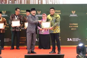 Bupati Bintan Roby Kurniawan Dianugerahi Penghargaan BAZNAS Awards 2024