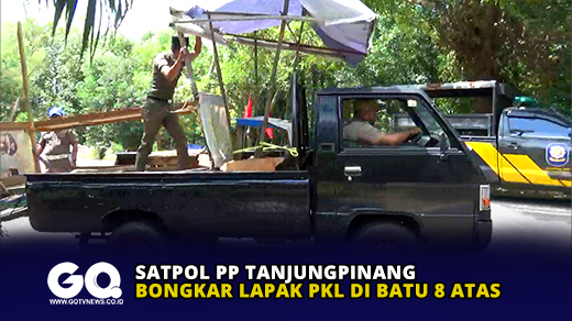 Satpol PP Tanjungpinang Bongkar Lapak PKL di Batu 8 Atas