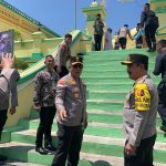 Wakapolri Komjen Agus Andrianto Salat Jumat Berjamaah di Pulau Penyengat