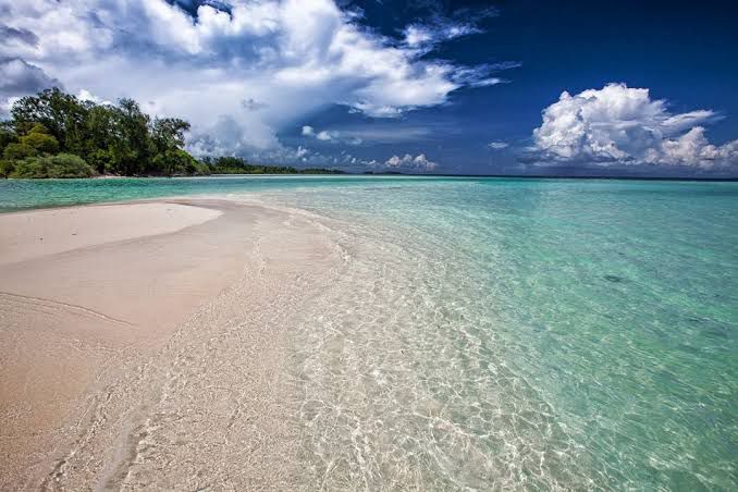 Mengungkap Keindahan Pulau Ayam: Surga Tersembunyi di Kepulauan Anambas.