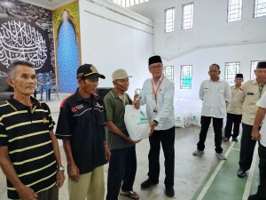 BAZNAS Kepri Salurkan 1.000 Paket Bahagia Ramadhan