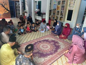 Bawaslu Salurkan Bantuan Paket Sembako di Panti Asuhan Insan Cita