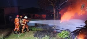 Sebuah Rumah di Jalan Sungai Payung Tanjungpinang Hangus Terbakar