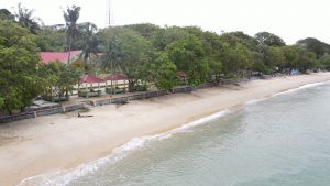 Daya Tarik Pantai Pelawan Karimun, Wisata Pantai yang Berhadapan Langsung Dengan Selat Malaka