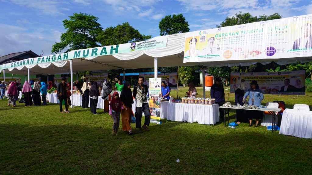Warga Bintan Serbu Ikan Murah yang Digelar DKP Kepri.