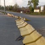 Beton Pembatas Jalan di Lintas Timur Ditumbangkan Orang Tak Bertanggung Jawab