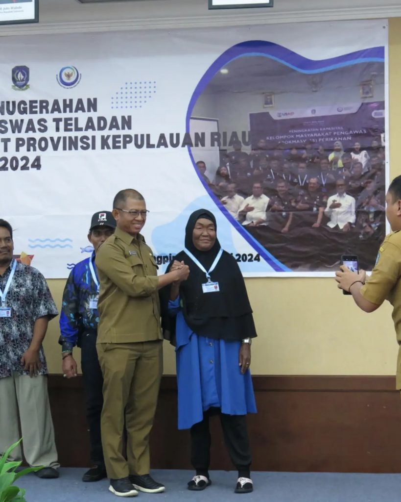 DKP Kepri Gelar Pembagian KTA Pokmaswas dan Penganugerahan Pokmaswas Teladan Tingkat Provinsi.