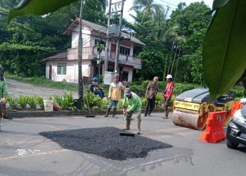 Lubang di Jalan Kilometer 7 Tanjungpinang Ditutup Aspal Usai Makan Korban. Foto : PDAM Tirta Kepri.