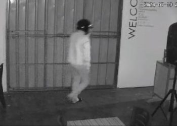 Maling di Cafe Vegas Tanjungpinang Terekam CCTV, Sejumlah Barang Berharga di Gasak Pelaku.