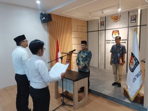 KPU Tanjungpinang Lantik Dua PPS yang PAW