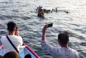 KM Samarinda Tujuan Palmatak Tenggelam di Perairan Teluk Matak