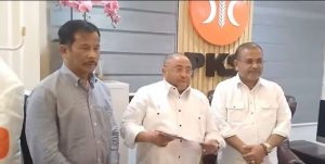 DPP PKS Serahkan SK Dukungan Rudi-Aunur untuk Pilgub Kepri 2024