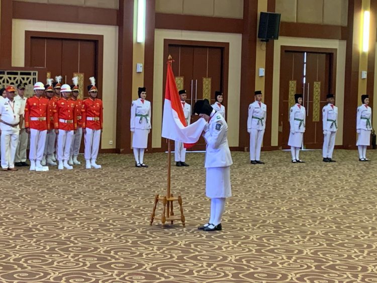 Gubernur Ansar Ahmad Kukuhkan 33 Anggota Paskibraka Kepri 2024.