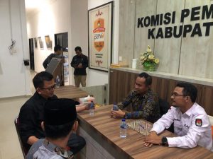 Bacawabup Bintan Bikin Kejutan di KPU