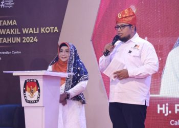 Kesan Rizha Tampil Perdana Debat: Gugup, Tapi Lebih Termotivasi Pertajam Gagasan.