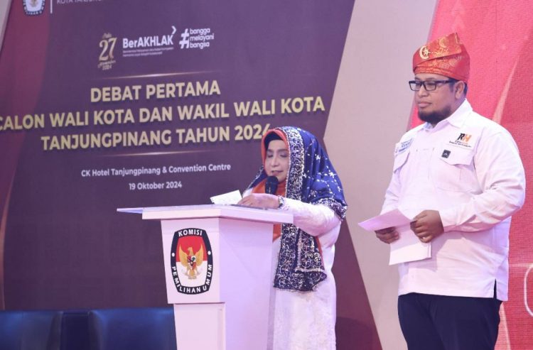 Pernyataan Penutup Paslon Ramah di Debat Perdana: Kami Menjemput Anggaran Agar Bisa Dirasakan Masyarakat.