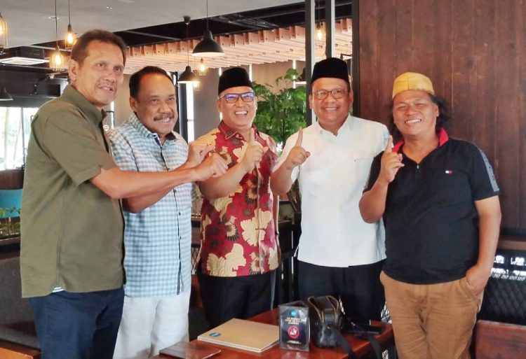 Mantan Walikota Batam Ahmad Dahlan Tidak Ragukan Nyanyang Sosok Peduli Melayu.