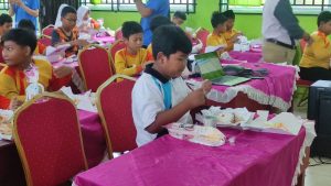 1000 Paket Makan Ikan Bergizi Dibagikan Kepada Pelajar di Tanjungpinang