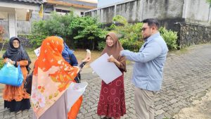 Hari Terakhir Kampanye, Paslon dan Relawan Rahma – Rizha Door To Door Serentak di 18 Kelurahan