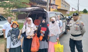 Tim Kampanye Rahma-Rizha Libatkan Polisi dan Bawaslu Saat Kampanye dari Rumah ke Rumah