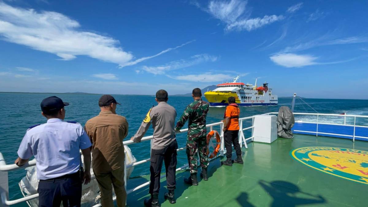 Tingkatkan Kenyamanan Pelayaran Nataru, SAR Natuna Gelar Patroli Bersama.