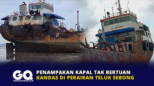 Penampakan Kapal Tak Bertuan Kandas di Perairan Teluk Sebong.