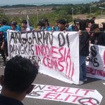 Puluhan Mahasiswa Unjuk Rasa di DPRD Kepri, Protes Efisiensi Anggaran hingga Stafsus Gubernur 