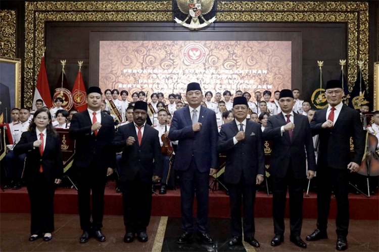 Menhan Sjafrie Sjamsoeddin Lantik Deddy Corbuzier Cs Jadi Staf Khusus