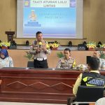 Satlantas Polres Bintan Sosialisasikan Tertib Lalu Lintas dan Bagikan Sembako di PT BAI