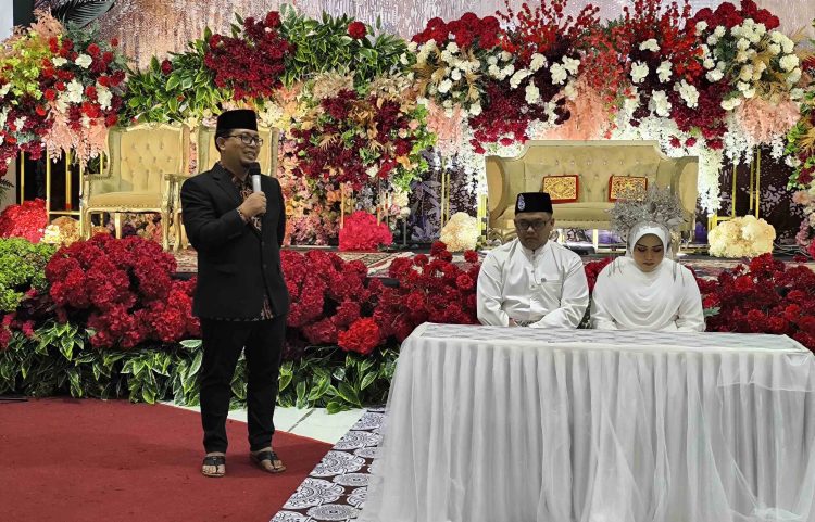Sampaikan Khutbah Pernikahan, Bahktiar Ungkap Pentingnya Keluarga Harmonis