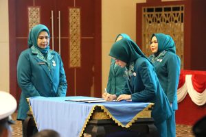 Resmi, Hafizha Rahmadhani Dilantik Jadi Ketua PKK dan Tim Pembina Posyandu Bintan