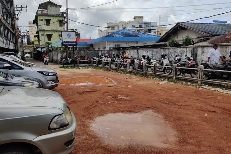 Antisipasi Lonjakan Wisatawan, Halaman Disbudpar Jadi Lahan Parkir Tambahan ke Penyengat