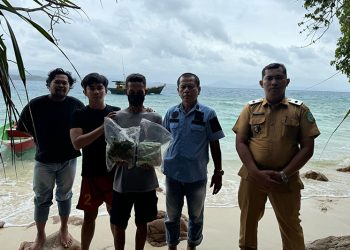 Seorang Warga Anambas Serahkan Diri ke Polisi Usai Sembunyikan 1 Kg Sabu di Pantai