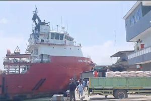 Kapal WM Natuna Tabrak Dermaga Polairud dan Kapal Sandar di Batam