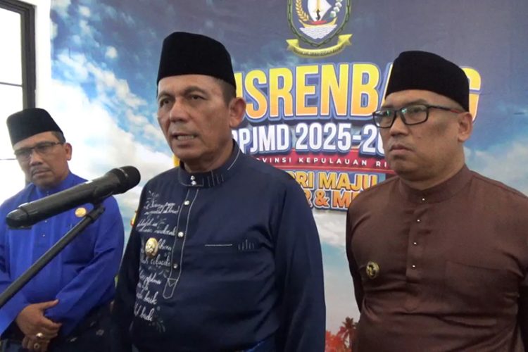 Gubernur Ansar Tegaskan Komitmen Tingkatkan PAD Tanpa Bebani Masyarakat
