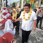 Dari Pupuk hingga Alat Tangkap, Roby Serahkan Bantuan Langsung ke Masyarakat Tambelan