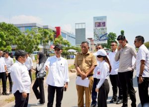 Kepala BP Batam dan Wakil Kepala BP Tinjau Kondisi Jalan Laksamana Bintan dan Jalan Raja Isa