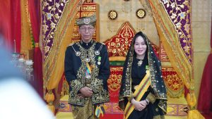 Ditabalkan oleh LAM Kepri Kota Batam, Kepala – Wakil Kepala BP Batam Resmi Bergelar Dato’