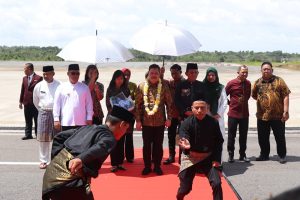 Penyambutan Adat Warnai Kedatangan Kajati Kepri Baru di Tanjungpinang