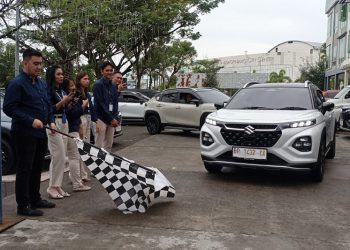 Suzuki Fronx Resmi Mengaspal di Kepri, 10 Konsumen Pertama Terima Unit Perdana