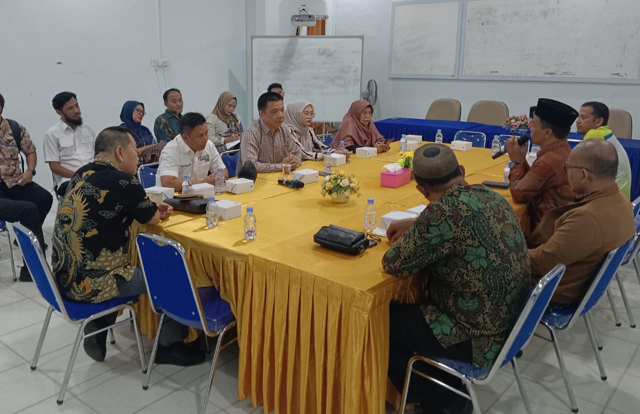 Anggota DPRD Kepri Sidak Penutupan Kantin SMA Negeri 2 Tanjungpinang, Siswa Terpaksa Pesan Makan Diluar Sekolah.